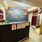 Sainik Guest House 500Mtr From Medanta Hospital