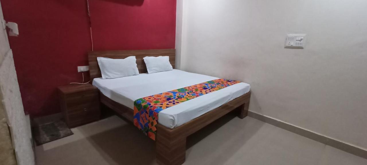 Hotel Sainik 500mtr From Medanta Hospital Lucknow
